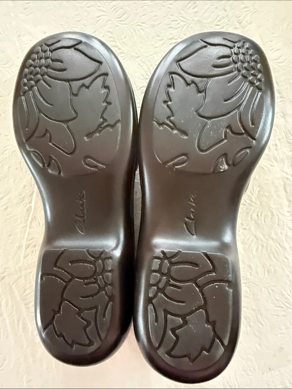 Clarks sandals versatile insole
